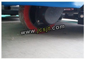 輕巧型駕駛式洗地機,進(jìn)口駕駛式洗地機(圖5)